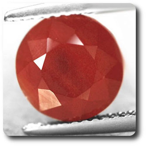 Cornaline orange vvs2 de 2.82 carats, gemme africaine de prestige