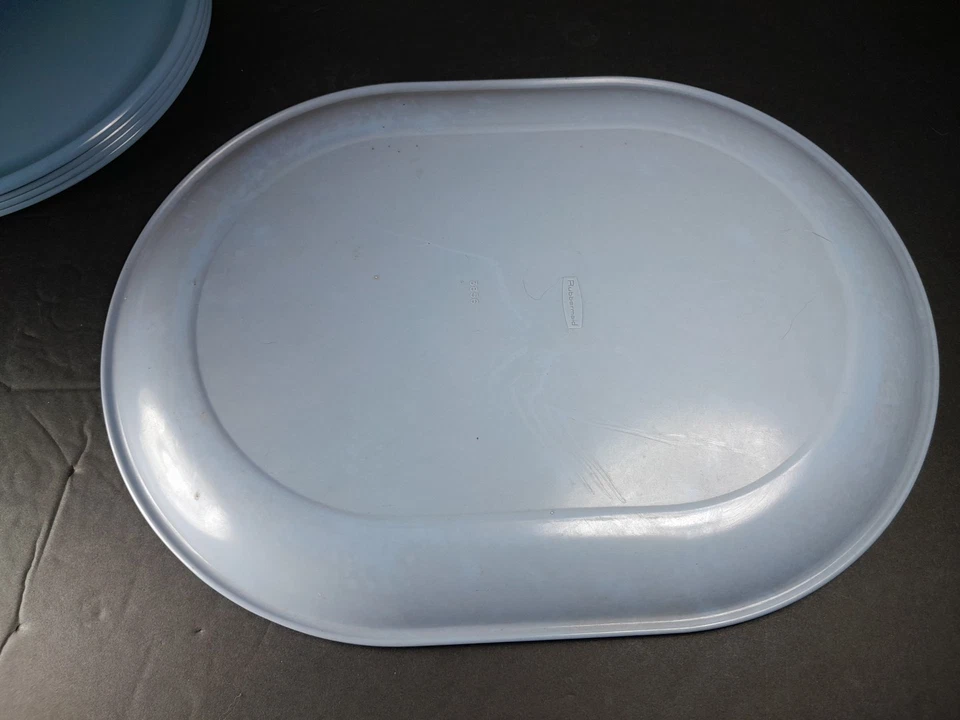 Vintage Lot 4 Rubbermaid Blue Melamine 10.25”  Dinner Plates 3840, 1 3856 Platte - Image 3 of 4