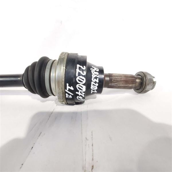 Pair Rear Axle Shafts PN 000196135 OEM 2007 Maserati Quattroporte