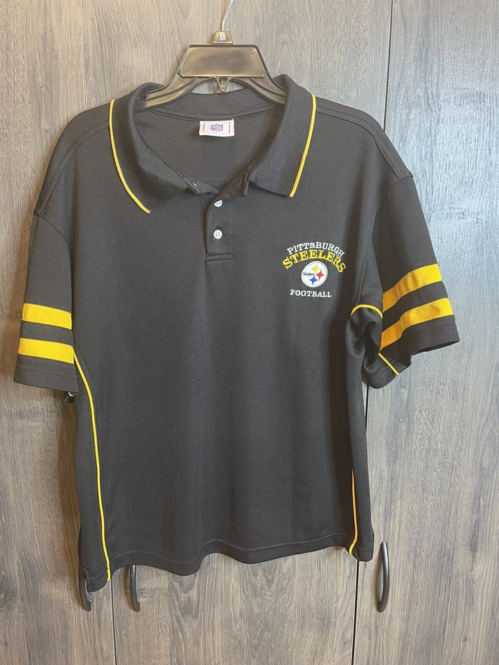 Camisa polo preta grande masculina vintage NFL Pittsburg Steelers - Imagem 2 de 4