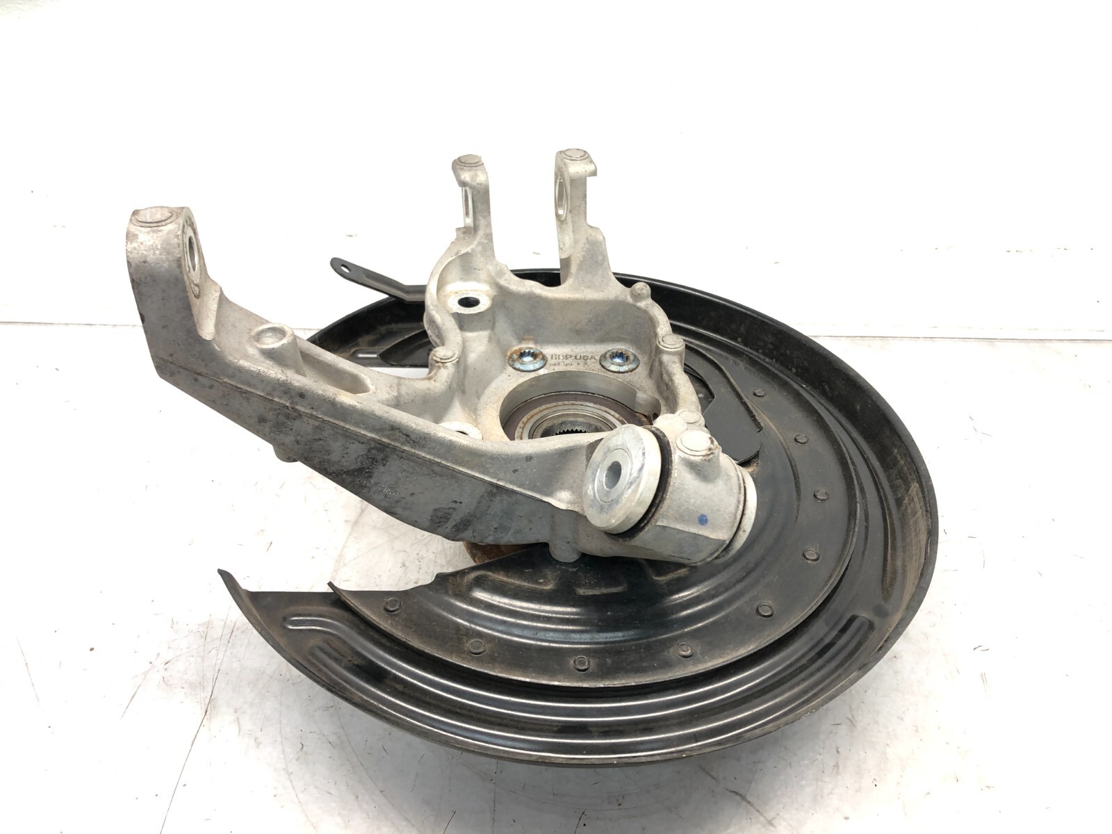2014-2018 BENTLEY FLYING SPUR AWD LEFT DRIVER REAR SPINDLE KNUCKLE HUB OEM