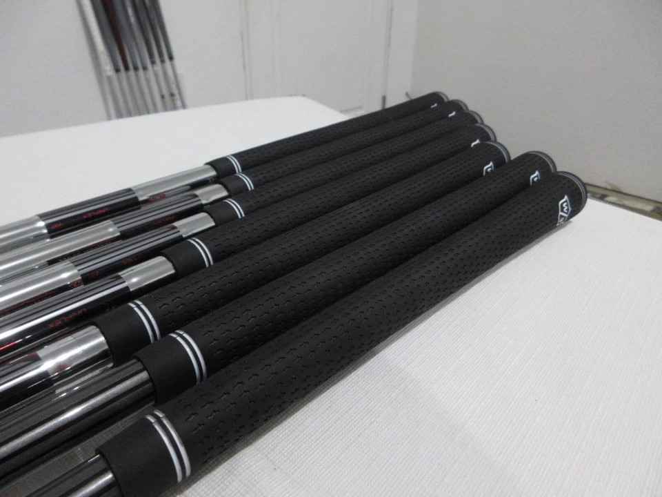 Left-Handed Wilson D250 Hybrid Iron Set - 4H-PW - Uniflex Graphite & Steel - NEW - Image 2 of 4