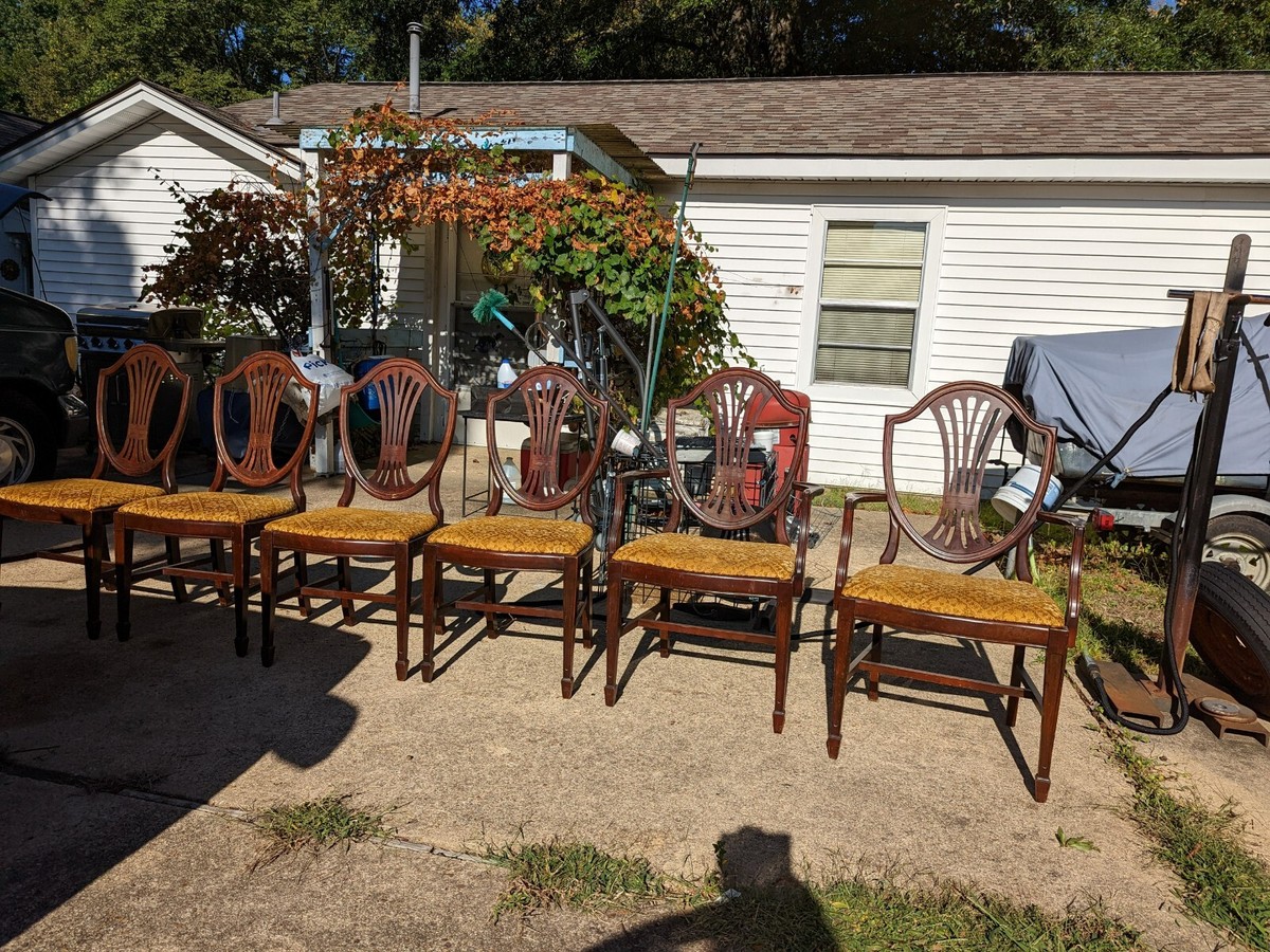 Hepplewhite Style Antique Set of Six Shield Back Mahogany Dining