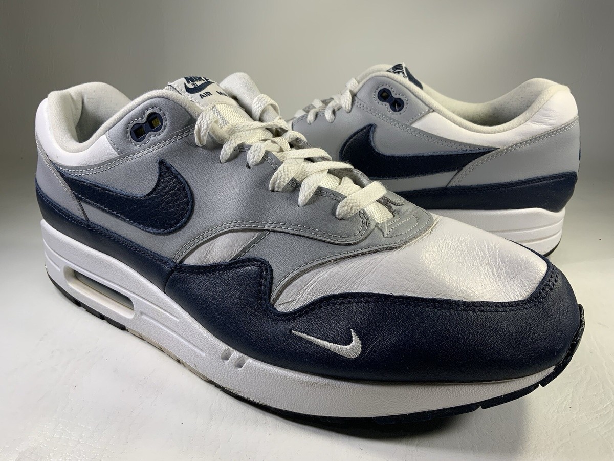 air max lv8 obsidian
