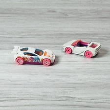 Hot Wheels Barbie Extra Racing Race Car Convertible Design Create HW Screen Time
