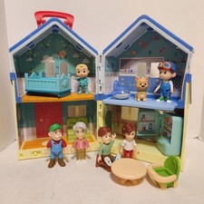 CoComelon Toy Deluxe Family Doll House Playset with 7 Figures and Furniture