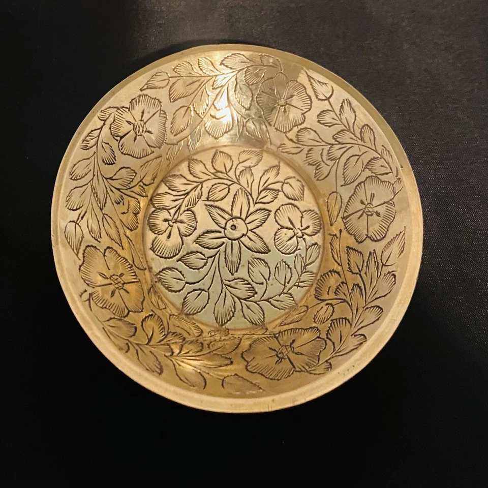 Vintage Set of 2 Small Brass Bowls w/Intricate Floral Etched Engraved 3.25” H.H. - Image 4 of 4