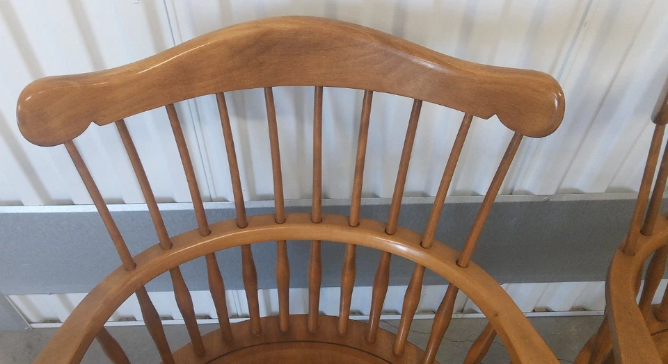 Set of 2 ETHAN ALLEN Heirloom Maple Nutmeg Comb Back Dining Arm Chairs - Image 4 of 4