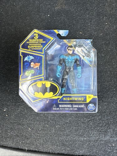 NEW 2020 DC NIGHTWING 4” ACTION FIGURE + 3 SURPRISE ACCESSORIES - Picture 9 of 10