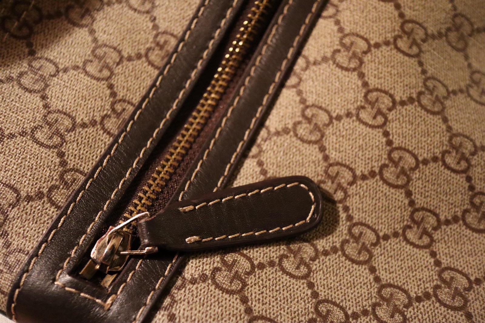 Gucci Monogram GG Supreme Flat Messenger Shoulder Crossbody Bag Chocolate thumbnail 11