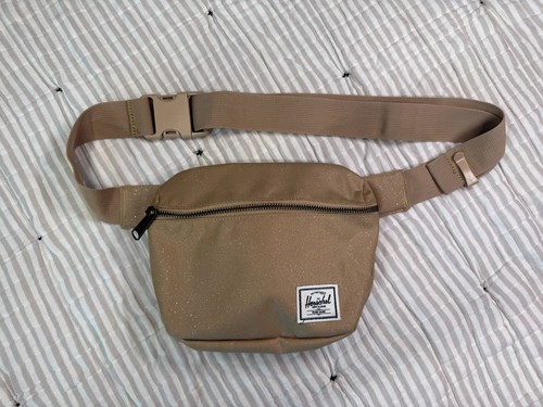 Herschel Supply Co. Fifteen Hip Pack Fanny Pack Tan Waist Belt Bag Unisex