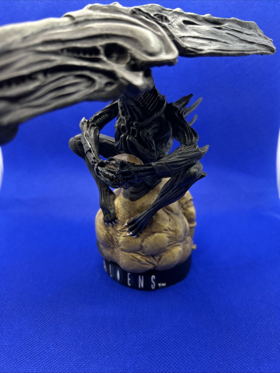 Figurine Neca Alien Queen Head Knockers - Reine Alien