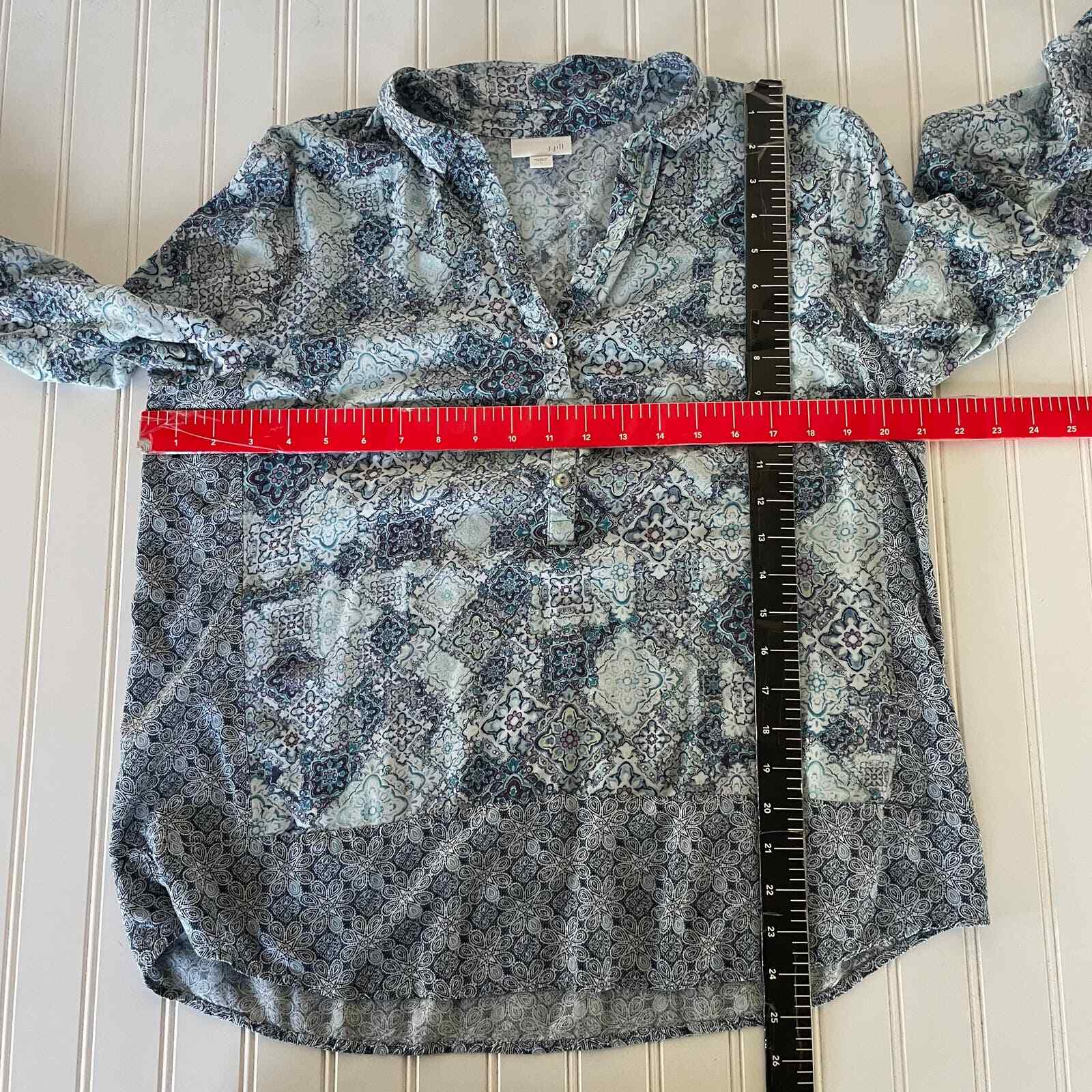 J. Jill Size L Gray Patchwork half Buttondown siz… - image 7