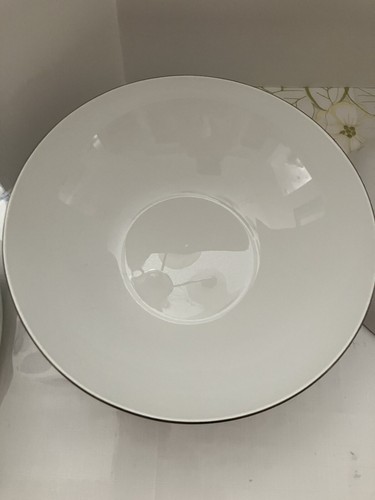 Set 2 CENTURA Corning White Serving Bowls Silver Platinum Edge 8 3/8” & 9 3/8” - Picture 8 of 9