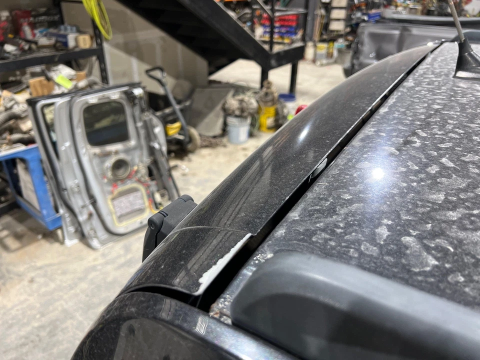 2008 - 2012 Jeep Liberty Brilliant Black Crystal-PXR Liftgate (Privacy Tint) — 第 3/4 张图片