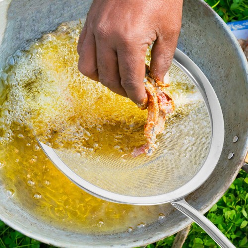 Stainless Steel Colander Fine Mesh Strainer for Grease remise with Wood Handle