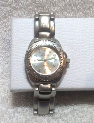 【未使用】FOSSIL 腕時計 Fossil Steel FS-2525 Quartz Watch Silver Dial Date Rot Bez New Bat