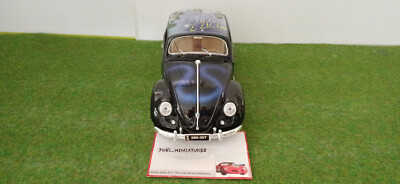 VW COCCINELLE 1951 PEACE AND LOVE MAISTO 1:18 of reference 35820