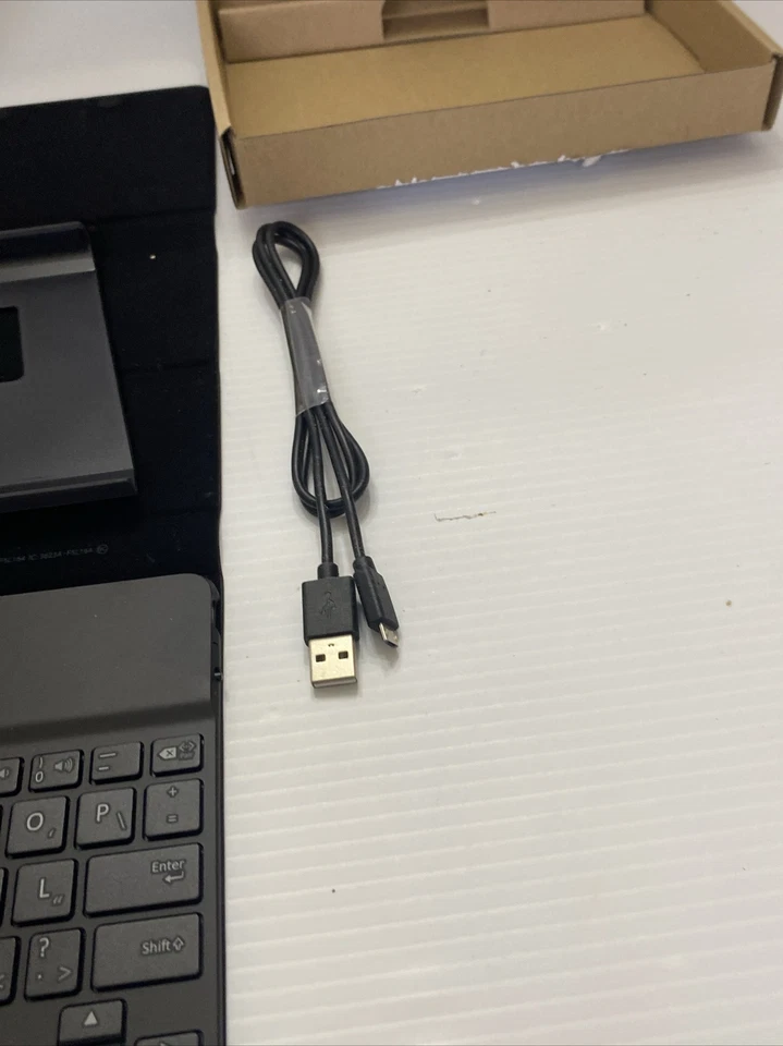 Set Of 4 New Belkin QODE Keyboard W/ Case for Kindle Fire HD and HDX 7" in Black - Image 4 of 4