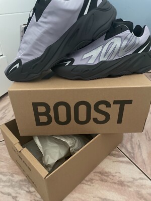 Yeezy 700 MNVN GW9526 Geode