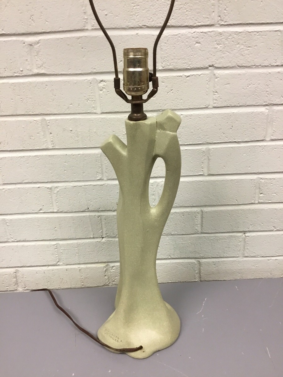 VINTAGE PLASTO MFG TABLE LAMP SEA FOAM GREEN MOLDED CHALKWARE