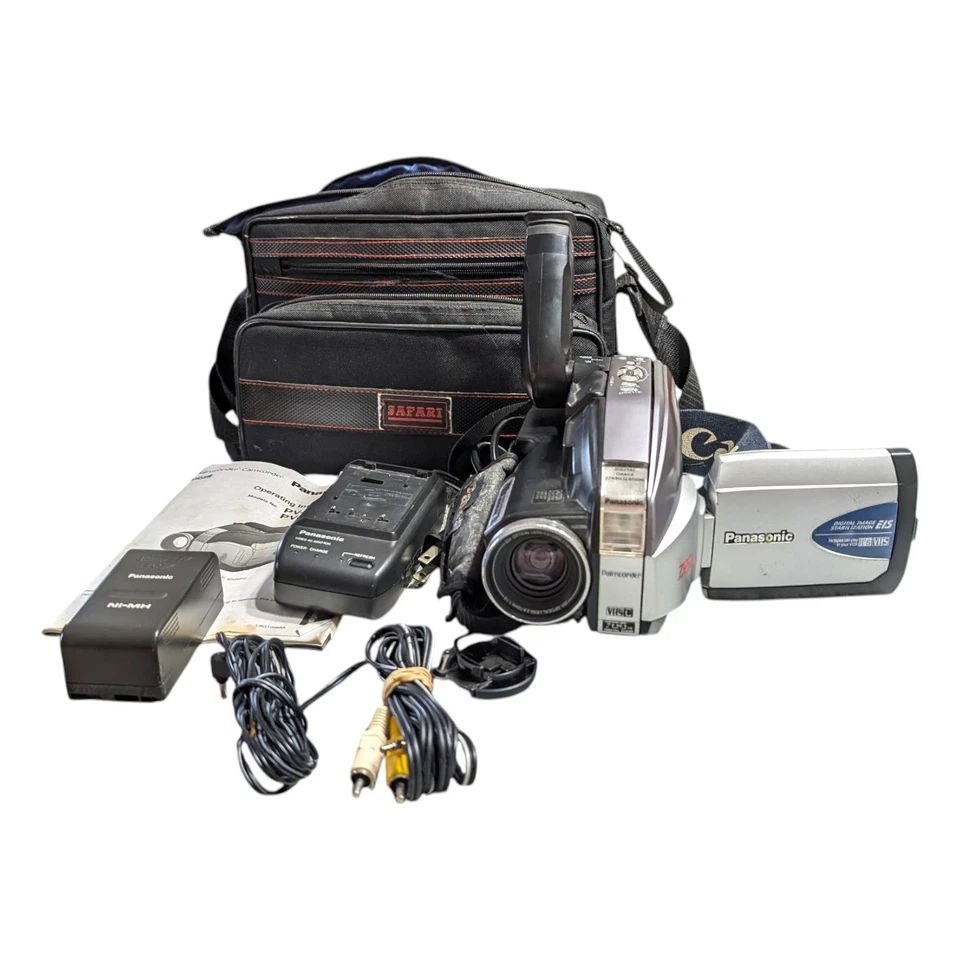 Panasonic PV-L352D VHS-C Camcorder - For Parts/Repair - Image 2 of 4