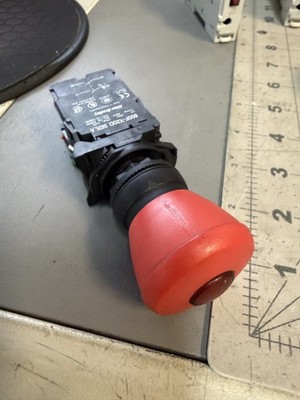 Allen Bradley 800F-x20d Contact Block E-Stop Switch Push Pull lighted