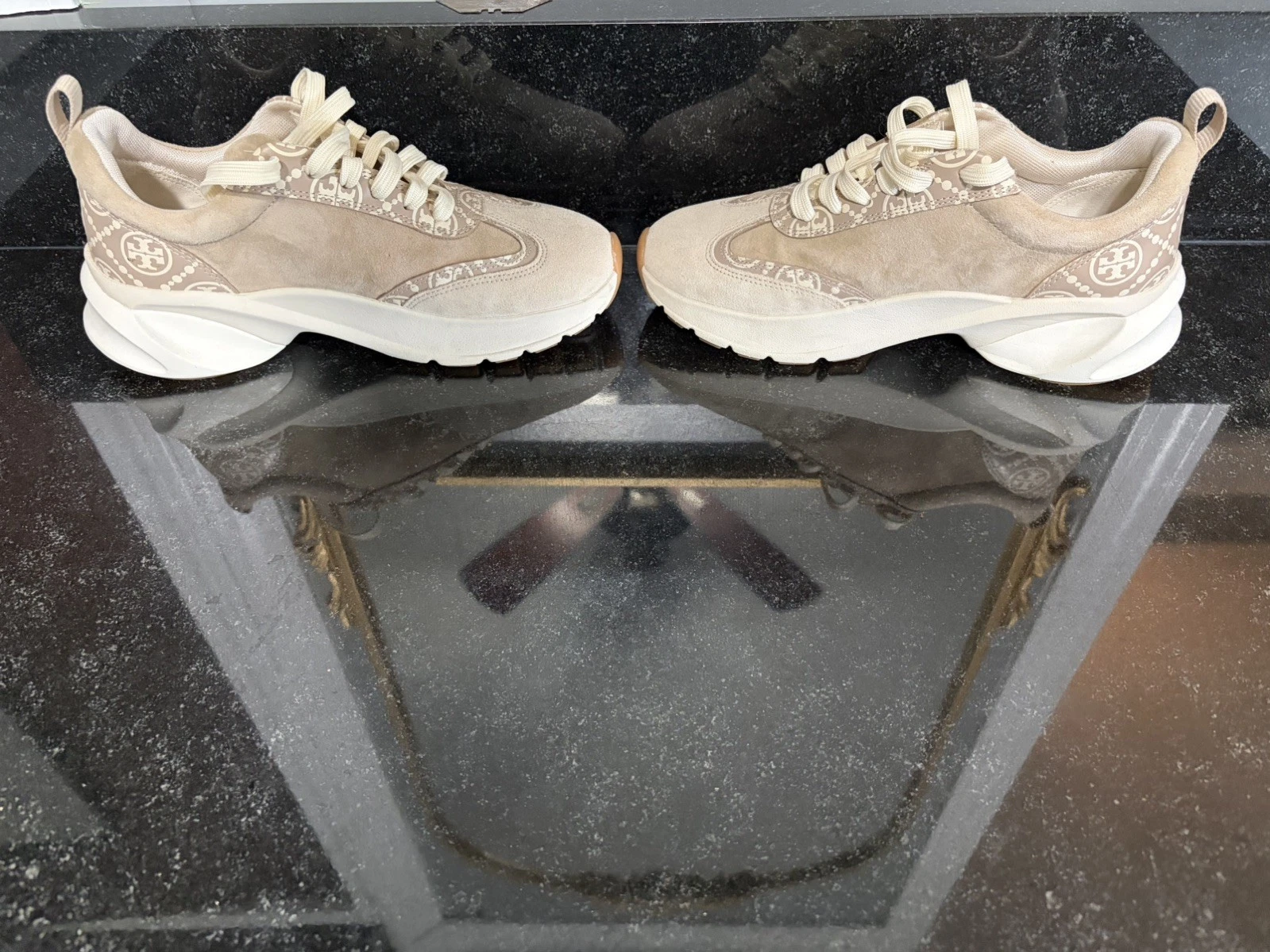 TORY BURCH T MONOGRAM GOOD LUCK TRAINER SNEAKERS;LT BEIGE/CREAM 7.0 RET $360