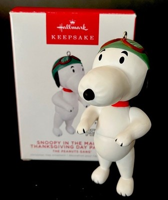 SNOOPY MACYS DAY PARADE Ornament Hallmark THANKSGIVING DAY Keepsake XMAS  MINT*