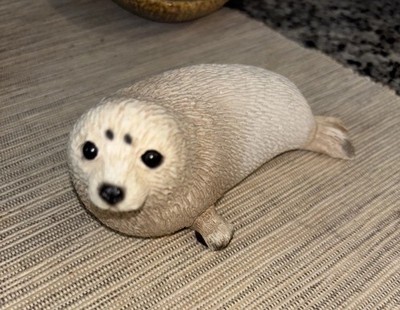 Sea Lion/ Sea Walrus Figure Off- White Resin Made In USA Nice Weight Preowned