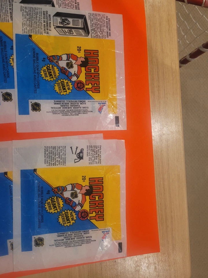 2x  1980-81 OPC HOCKEY WAX PACK WRAPPER LOCKER & DART GUN COMBO FREE SHIPPING  - Bild 4 von 4