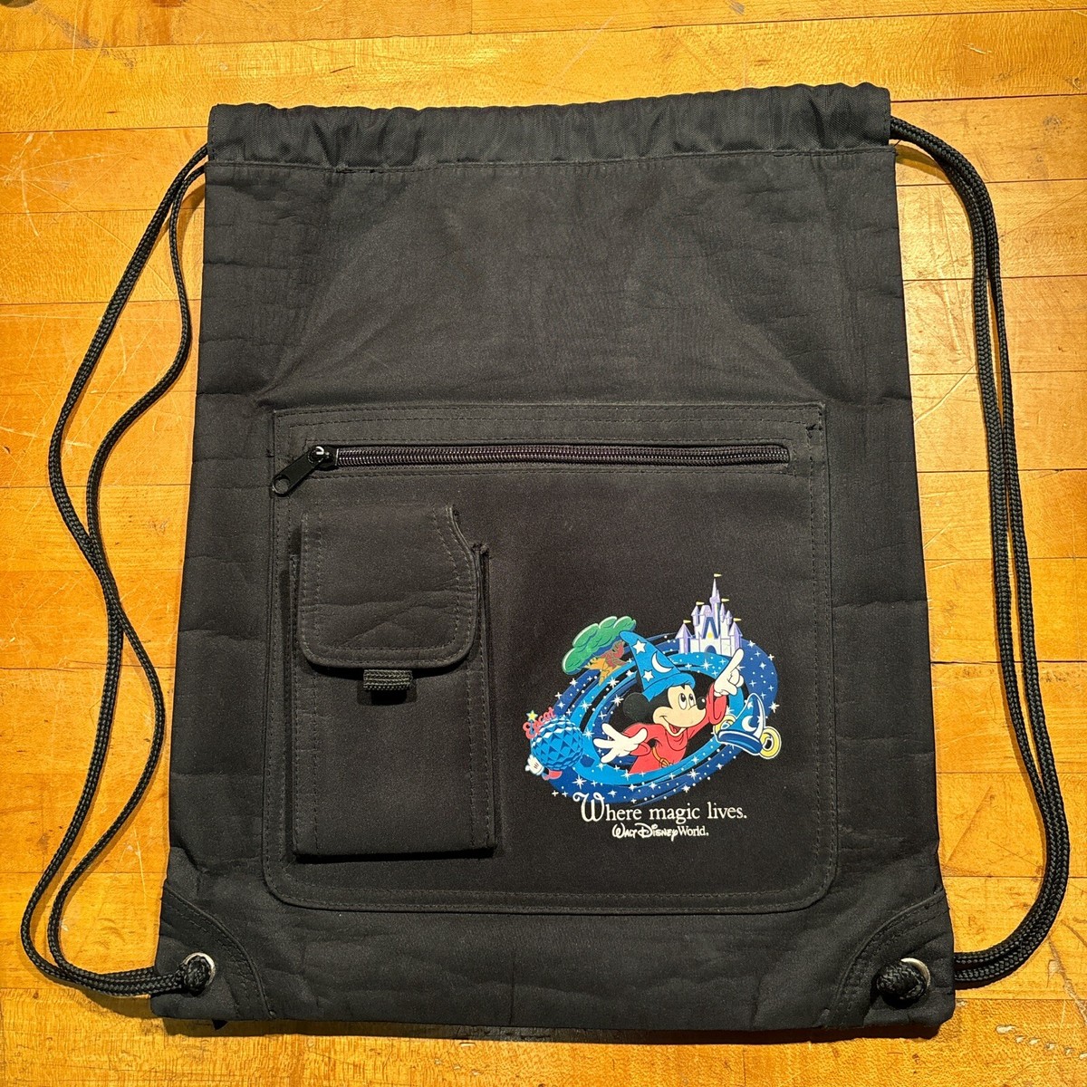 Vintage Walt Disney World Vintage Where Magic Lives  display picture 1