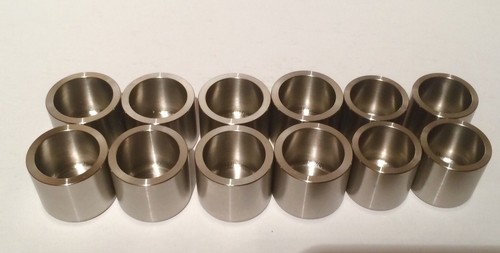 Suzuki GSX1400 K1 K2 2001-2002 front brake caliper stainless piston & Seals Set - Picture 2 of 2
