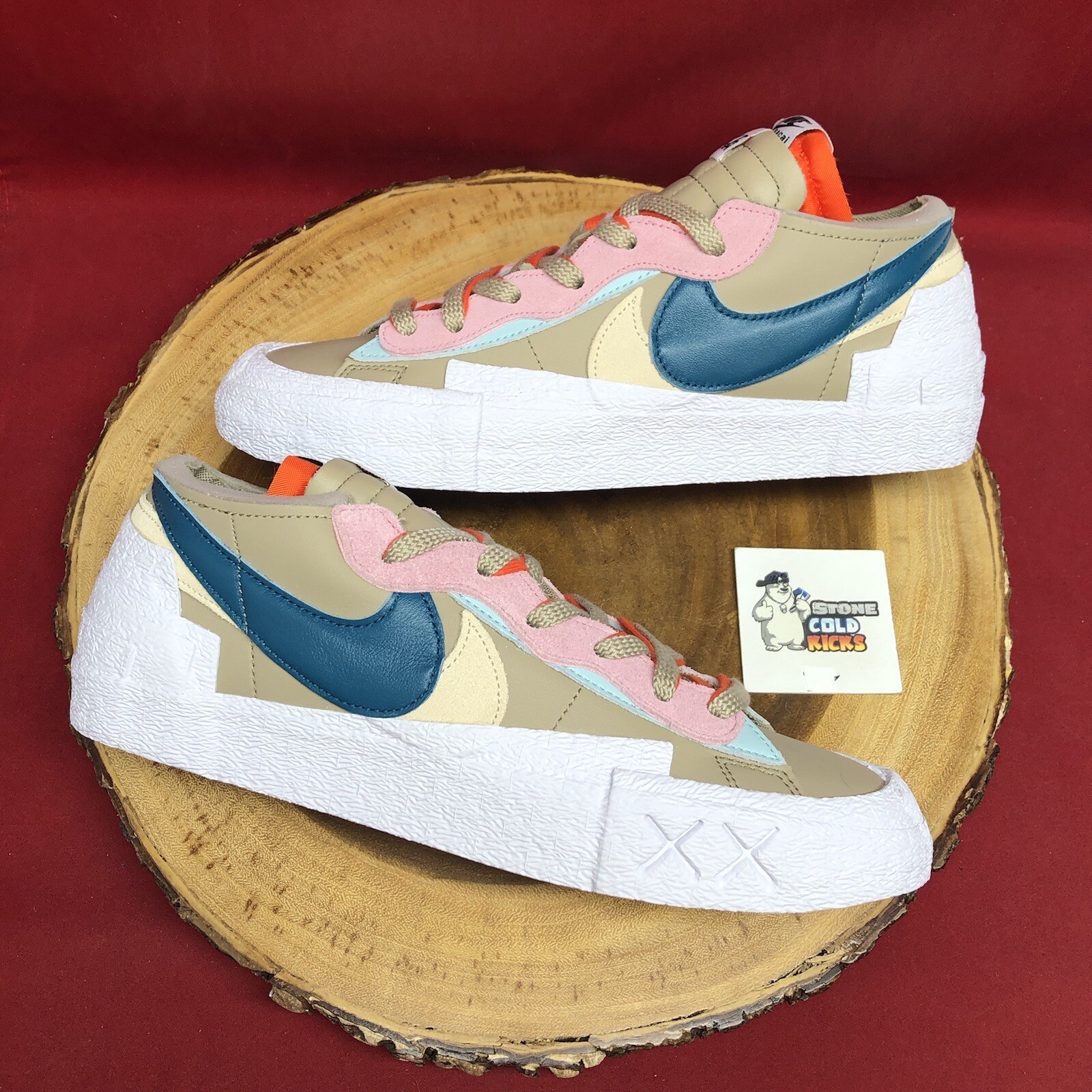 OFF WHITE X NIKE Nike Blazer Low Sacai x Kaws "Reed" DM7901 200 taglia 11 bianco sporco Presto