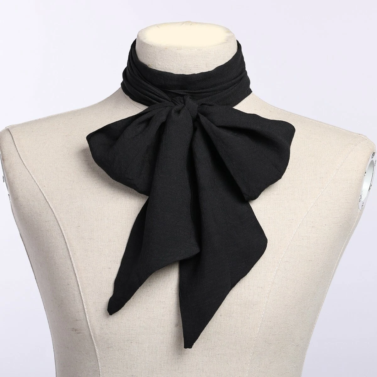 How To Tie A Cravat Or Ascot Tie