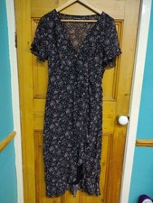 PRETTY LITTLE THING SHORT SLEEVED FLORAL PRINT DRESS IN BLACK WOMEN'S SIZE 12