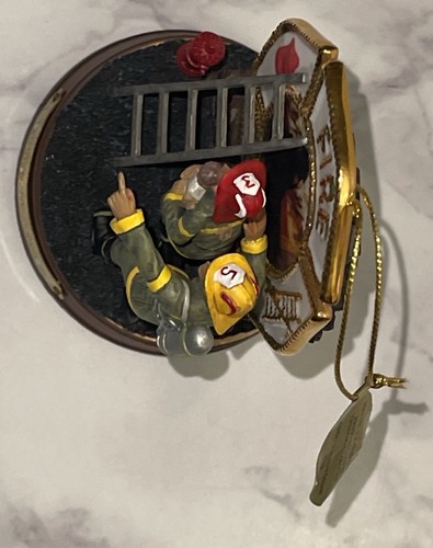 Bradford Exchange Courage In Action Firefighters Tribute Ornament W/ Tag 2002 E - Picture 11 of 17
