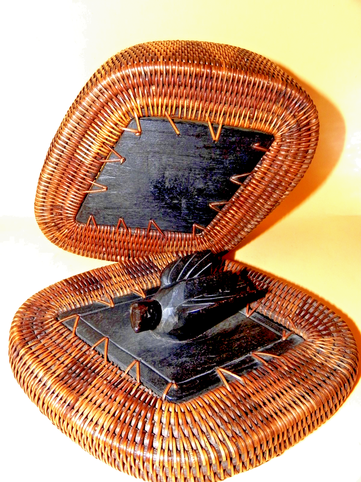 VTG Handmade Indonesian Woven Rattan Box w/Wood Carved Bird. | eBay