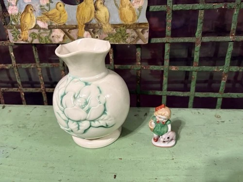 Red Wing Pottery Vase. White With Green Flowers