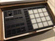 Native Instruments MASCHINE MIKRO MK3 Drum Controller