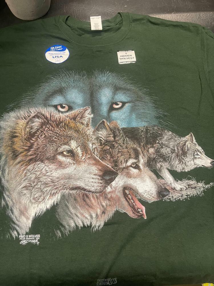 Wildlife Adventure Graphic Find The 9 Wolves T-Shirt Large Green