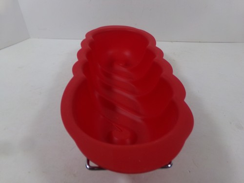 Silicone Loaf Nonstick Baking Pan Mold Bakeware RED Holiday loaf design - Picture 2 of 5