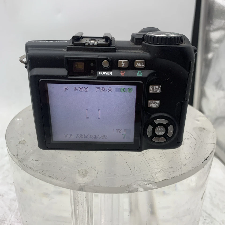 Olympus SP-350 8MP Digital Camera with Zoom Lens. No Sd Card Or Battery - Image 4 of 4