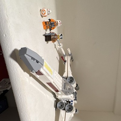 LEGO Star Wars X-Wing Starfighter with BB-8 & Minifigures Complete
