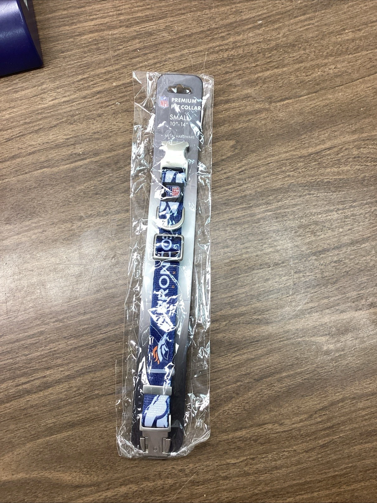 Premium pet collar Broncos NFL small 10 to 14 inch metal hardware
Opens in a new window or tab