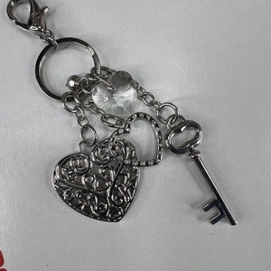 Vintage Silver Filigree Heart & Key Keychain Ornate Romantic Keychain Keyring