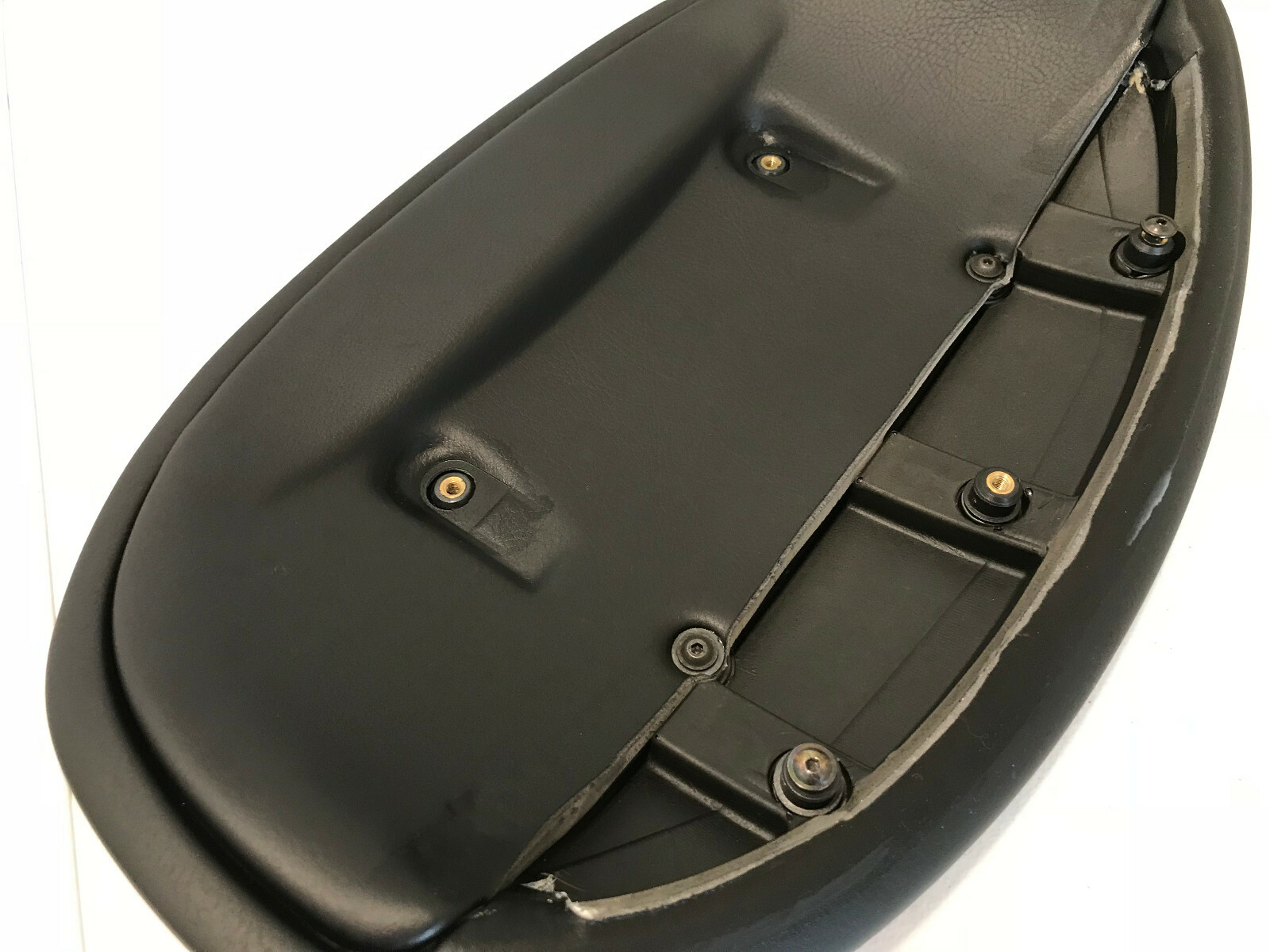 2007 MASERATI QUATTROPORTE M139 LEFT FRONT CLUSTER DASH COVER PANEL BLACK.