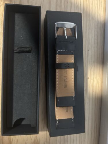 Daniel Wellington Black Leather Strap Band || DW 40mm Watch || Sheffield Bristol - Picture 2 of 5