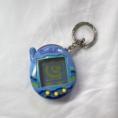 Bandai Tamagotchi Blue Wave Virtual Pet Keychain 2004 Electronic Toy 50406
