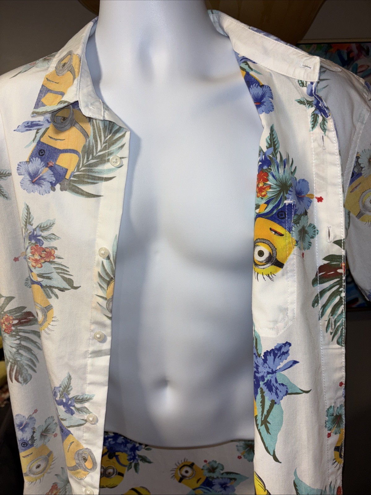 Despicable Me Minions Reverse Pattern Button Down… - image 7